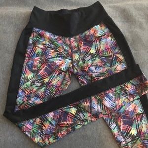 Fun, colorful leggings🌈